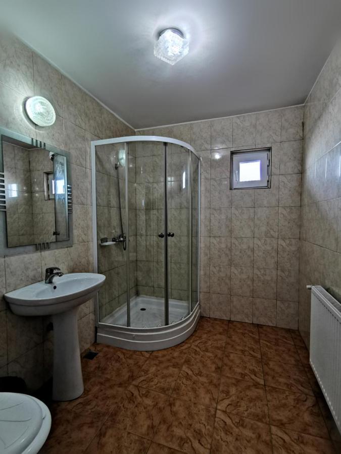 International Recola Motel Banesti Ngoại thất bức ảnh