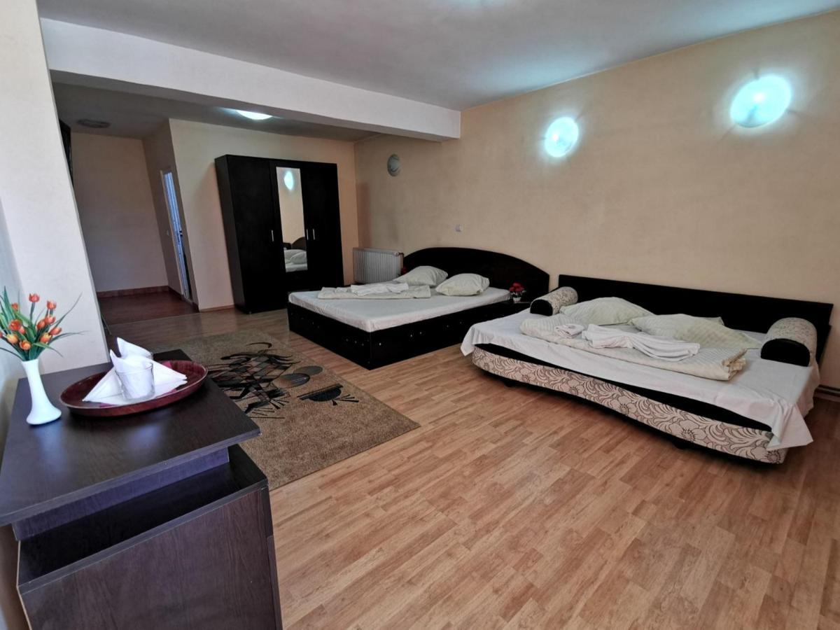 International Recola Motel Banesti Ngoại thất bức ảnh