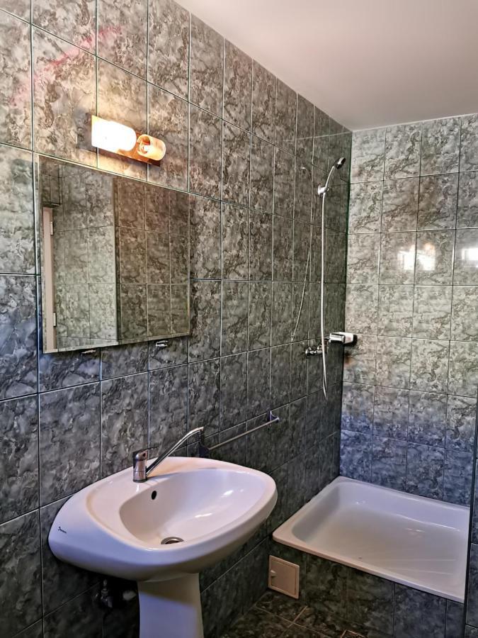 International Recola Motel Banesti Ngoại thất bức ảnh